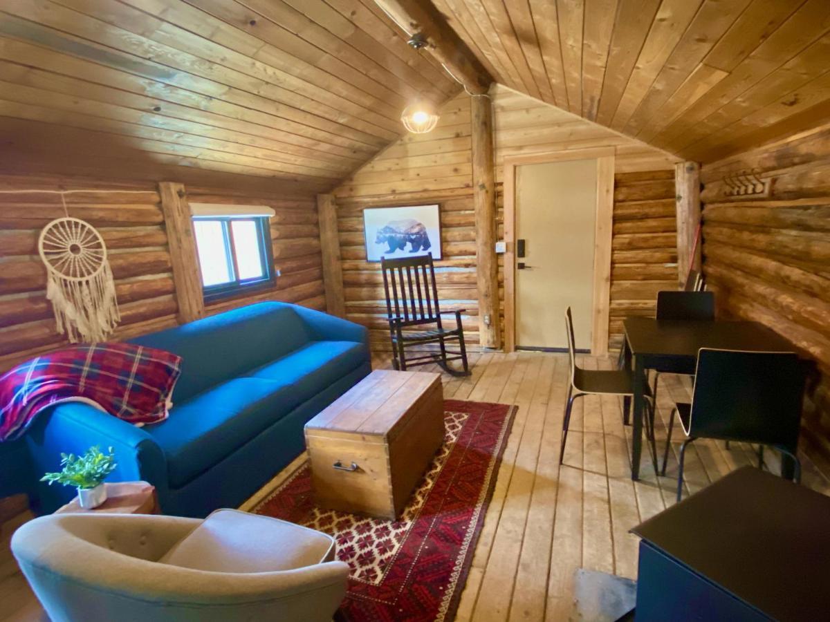 Chute Lake Lodge Naramata Bagian luar foto